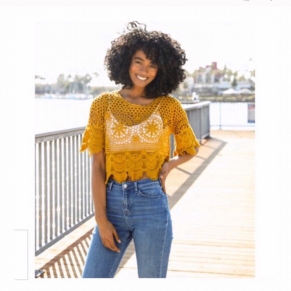 Crochet short sleeve crop top - Picture 4 of 5